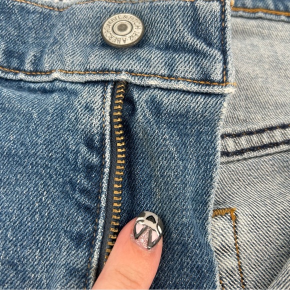 NWT Abercrombie and Fitch High Rise “The Mom Short” Curve Love Size 35/20 READ - Picture 10 of 13